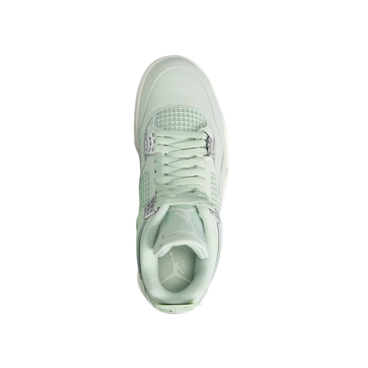 Air Jordan 4 Retro Seafoam – vue du dessus avec laçage classique, mesh ajouré et doublure textile