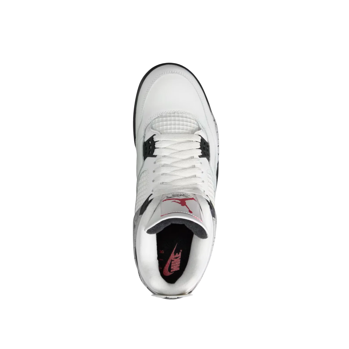 Jordan 4 OG White Cement – vue dessus montrant le laçage blanc, la languette Jumpman rouge et la doublure noire.  